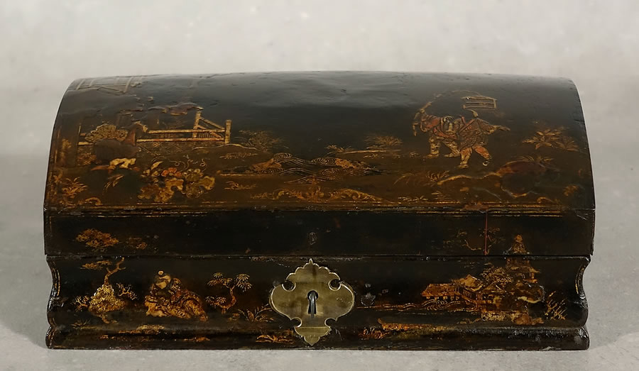 Boîte à perruques en tôle et vernis Martin à décor de chinoiseries d'époque Louis XV